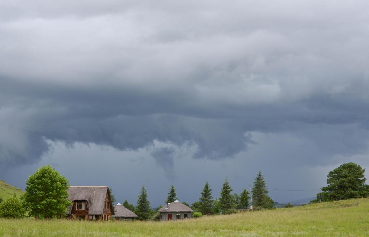 Khotso Lodge & Horse Trails Underberg Bagian luar foto