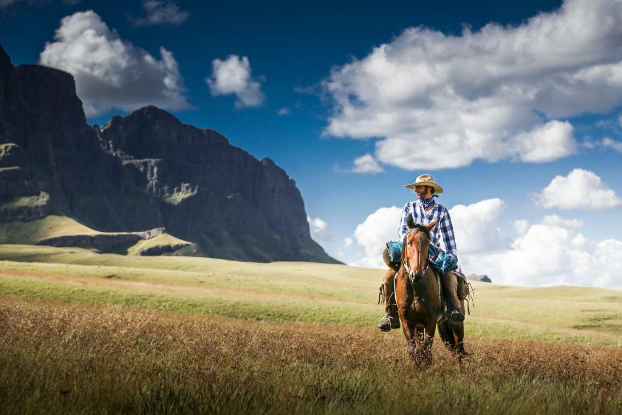 Khotso Lodge & Horse Trails Underberg Bagian luar foto